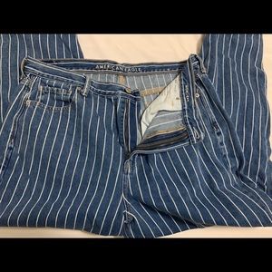 American Eagle Mom Jeans